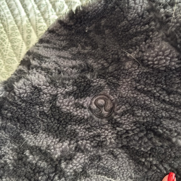 Cropped fleece pullover - Picture 6 of 6